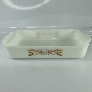 Fire King Golden Wheat #410 Anchor Hocking Milk Glass Casserole Dish 1 1/2 QT